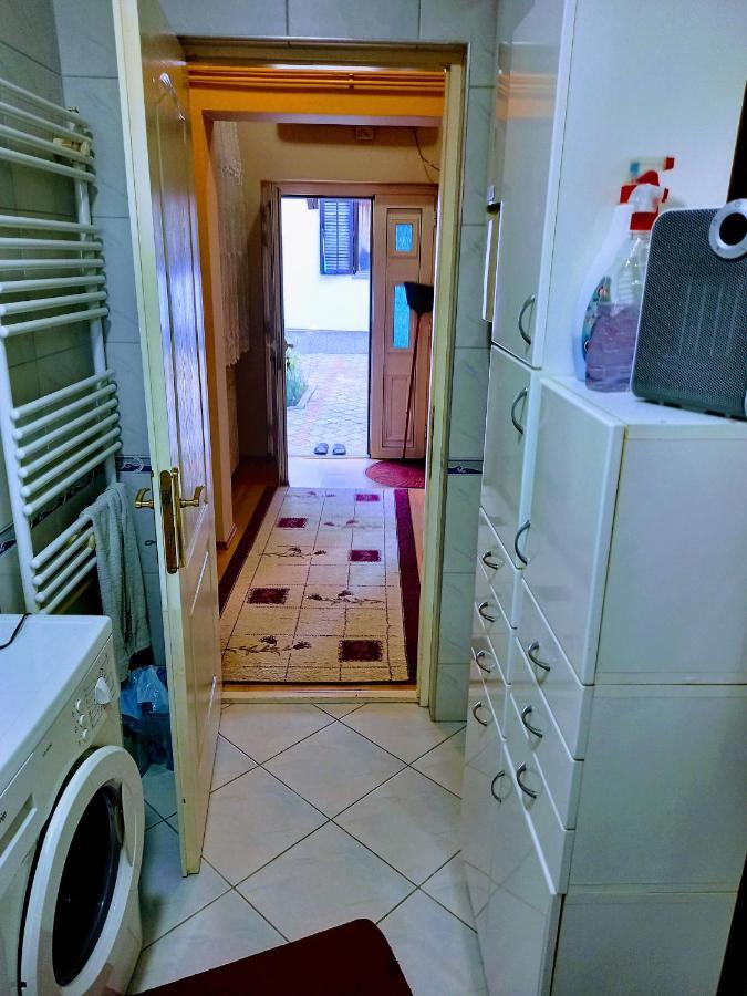Stan Na Dan J & M Apartment Vrsac Luaran gambar
